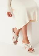 INUIKII Slipper Woven Crossed Stones  White 41