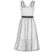 Lyhyt mekko Karl Lagerfeld  KL EMBROIDERED LACE DRESS  DE 34