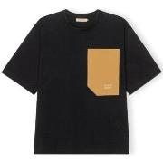 T-paidat & Poolot Revolution  T-Shirt Oversize 1361 - Black  EU S