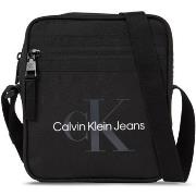 Laukut Calvin Klein Jeans  SPORT ESSENTIALS REPORTER18 M K50K511098  Y...