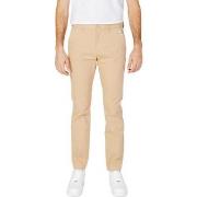 Housut Tommy Hilfiger  AUSTIN CHINO DM0DM19166  US 34 / 32