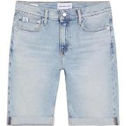 Shortsit & Bermuda-shortsit Calvin Klein Jeans  J30J324871  IT 48