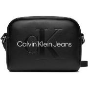 Laukut Calvin Klein Jeans  SCULPTED CAMERA 18 MONO K60K612220  Yksi Ko...