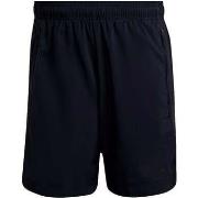 Shortsit & Bermuda-shortsit adidas  -  EU XL