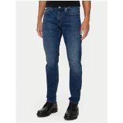 Suorat farkut Calvin Klein Jeans  J30J325983  US 34 / 32