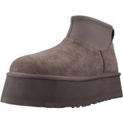 Saappaat UGG  CLASSIC MINI DIPPER  41