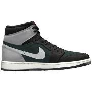 Tennarit Nike  Air Jordan 1 High  41