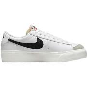 Tennarit Nike  Blazer Low Platform  40