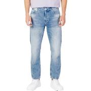 Suorat farkut Calvin Klein Jeans  DAD JEAN J30J323361  IT 44