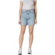 Shortsit & Bermuda-shortsit Calvin Klein Jeans  BERMUDA SHORT J20J2251...