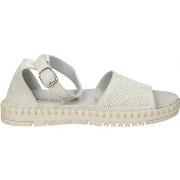 Sandaalit Chika 10  CARMEN 10  37