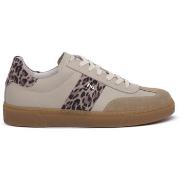 Tennarit NeroGiardini  NERO GIARDINI  421 VELOUR CAMEL  40