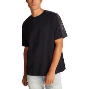 Pitkähihainen poolopaita Calvin Klein Jeans  LOGO TAPE TEE J30J327237 ...