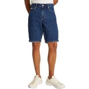 Shortsit & Bermuda-shortsit Calvin Klein Jeans  REGULAR J30J327192  IT...