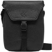 Olkalaukut Calvin Klein Jeans  OVER WEBBING REPORTER18 K50K512565  Yks...