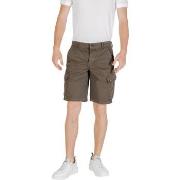 Shortsit & Bermuda-shortsit Lyle & Scott  Wembley Cargo Short SH1816IT...