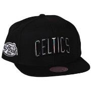 Lippalakit Mitchell And Ness  Iridescent Wordmark  Yksi Koko