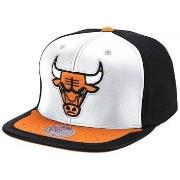 Lippalakit Mitchell And Ness  Chicago Bulls  Yksi Koko