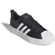 Kengät adidas  Streetcheck  38