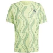 Lyhythihainen t-paita adidas  Club Graphic  EU M