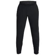 Jogging housut / Ulkoiluvaattee Under Armour  Launch  EU L