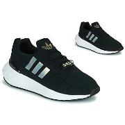 Kengät adidas  SWIFT RUN 22 W  42
