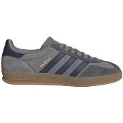 Kengät adidas  Gazelle Indoor JQ8397  44 2/3