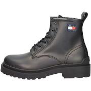 Kengät Tommy Hilfiger  EM0EM01628  40