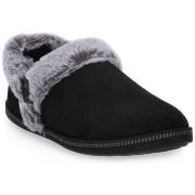Tennarit Skechers  BLK COZY  39