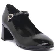 Kävelykengät NeroGiardini  514360100  38