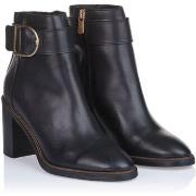 Kengät Tommy Hilfiger  FW0FW03044990  39