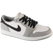 Kengät Nike  Air Jordan 1  41