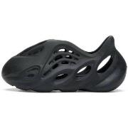 Tennarit Yeezy  Foam RNNR Onyx  46