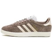 Tennarit adidas  Gazelle Earth Strata Wonder White  43 1/3
