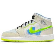Kengät Nike  1 Mid SE Warped Swoosh  38 1/2