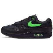 Kengät Nike  Air Max 1 Essential Black Green Strike  41