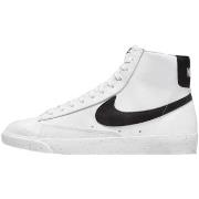 Kengät Nike  Blazer Mid 77 Next Nature White Black  36