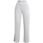 Jogging housut / Ulkoiluvaattee UGG  1144518GRHE  EU S