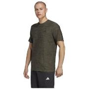 Lyhythihainen t-paita adidas  IC7418  EU XXL