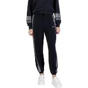 Jogging housut / Ulkoiluvaattee Guess  BERTHE CUFFED JOGGER V6RB01 KCA...