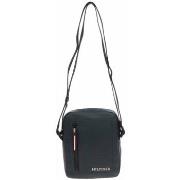 Olkalaukut Tommy Hilfiger  AM0AM11794DW6  Yksi Koko