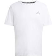 Lyhythihainen t-paita adidas  Run Ess Tee M  EU S