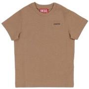 Lyhythihainen t-paita Diesel  J027710CATM  4 vuotta