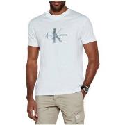 Lyhythihainen t-paita Calvin Klein Jeans  J30J327086  EU L