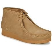 Kengät Clarks  WALLABEE EVO BT  40