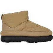 Tennarit UGG  Classic Maxi  37