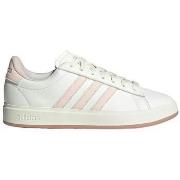 Kengät adidas  Baskets basses  Grand Court 2.0  40