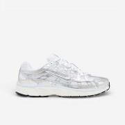 Kengät Nike  P-6000 White Blue Tint Sail Metallic Silver (Women's)  36