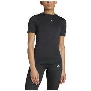 Lyhythihainen t-paita adidas  T-shirt  Techfit Training  EU M