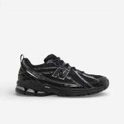 Kengät New Balance  1906R Black Grey  36